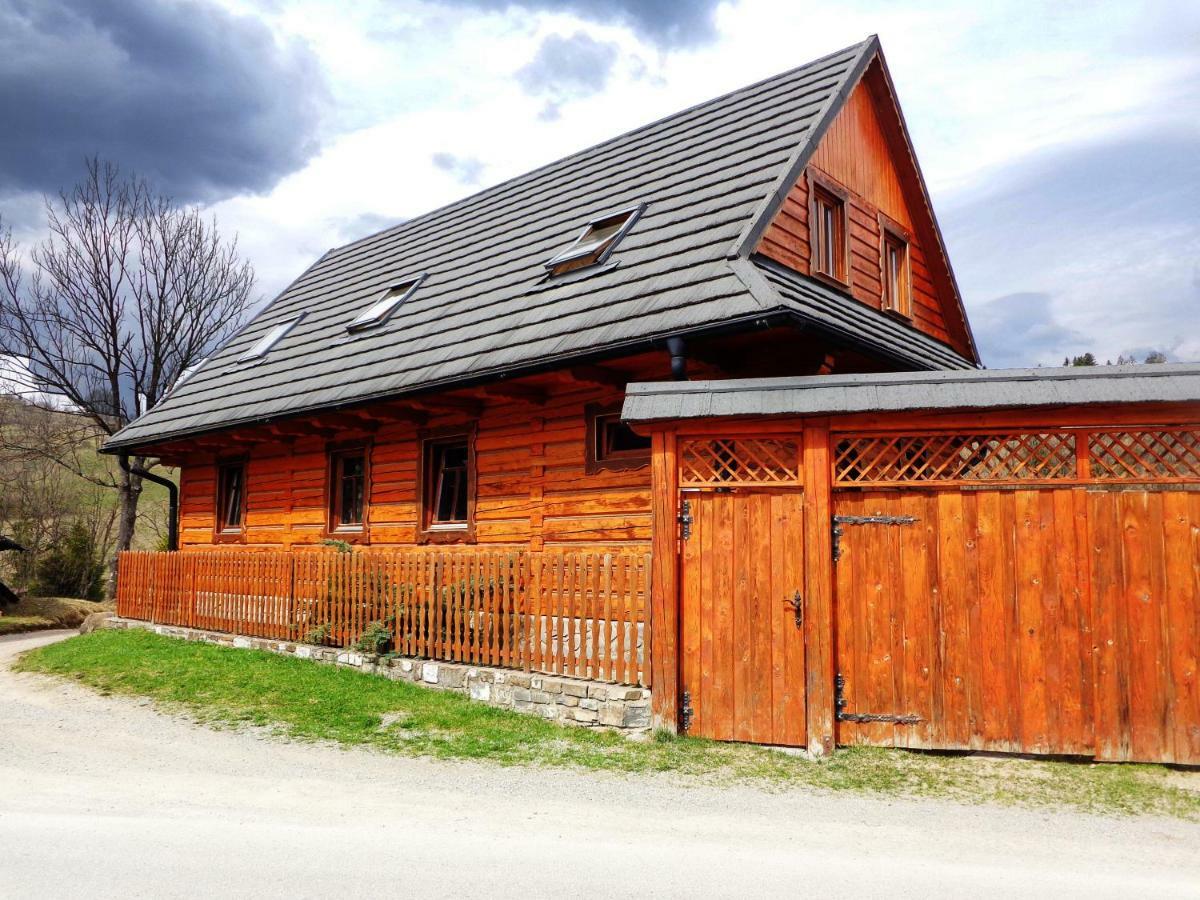 Drevenica Deni Vila Osturna Exterior foto